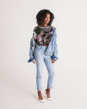 Load image into Gallery viewer, Chalkwater Crush Women's Lounge Cropped Tee