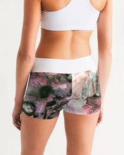 Load image into Gallery viewer, Chalkwater Crush Women's Mid-Rise Yoga Shorts