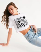 Load image into Gallery viewer, Craglines Shift Women's Cropped Tee