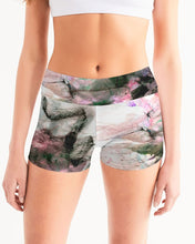 Load image into Gallery viewer, Chalkwater Crush Women's Mid-Rise Yoga Shorts