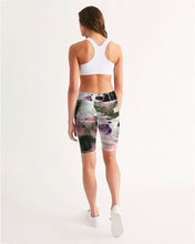 Load image into Gallery viewer, Chalkwater Crush Women's Mid-Rise Bike Shorts