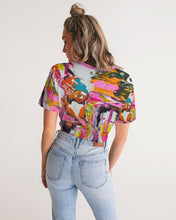 Load image into Gallery viewer, POUR PARTY Women's Twist-Front Cropped Tee