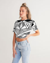 Load image into Gallery viewer, Craglines Shift Women's Twist-Front Cropped Tee