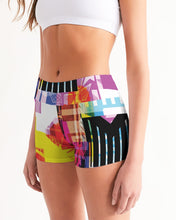 Load image into Gallery viewer, urbanAZTEC Women&#39;s Mid-Rise Yoga Shorts
