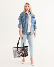 Load image into Gallery viewer, Chalkwater Crush Stylish Tote
