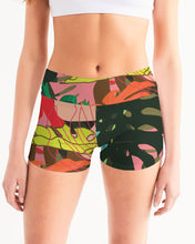 Load image into Gallery viewer, MONSTERA Women&#39;s Mid-Rise Yoga Shorts
