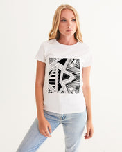 Load image into Gallery viewer, Craglines Shift Women&#39;s Graphic Tee
